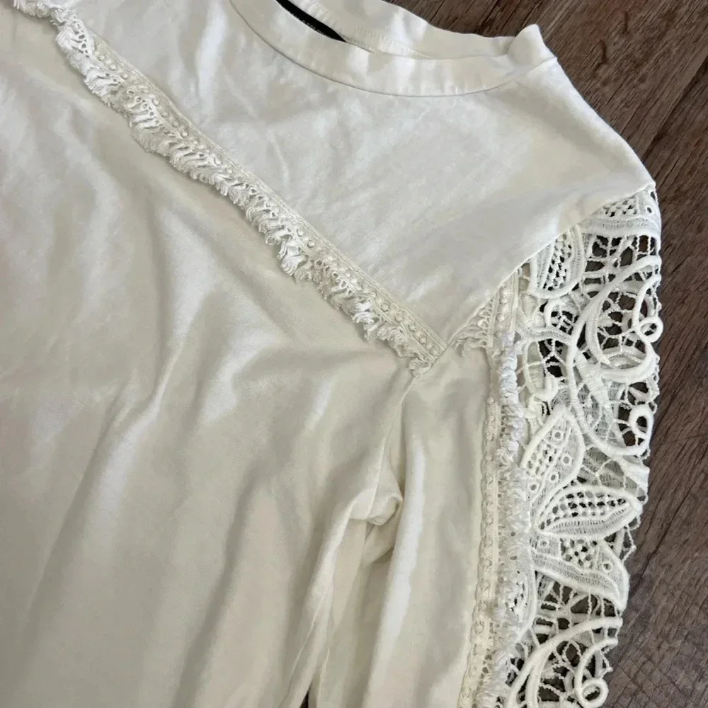 Banana Republic • Lace Accent Long Sleeve Blouse